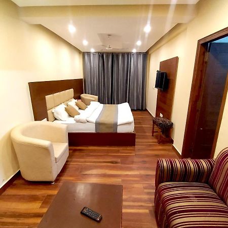 Hotel Samrat, Масурі Екстер'єр фото