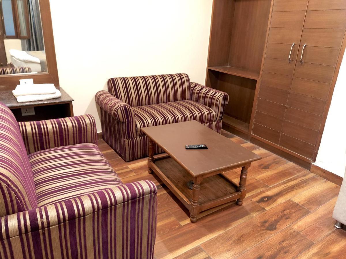 Hotel Samrat, Масурі Екстер'єр фото