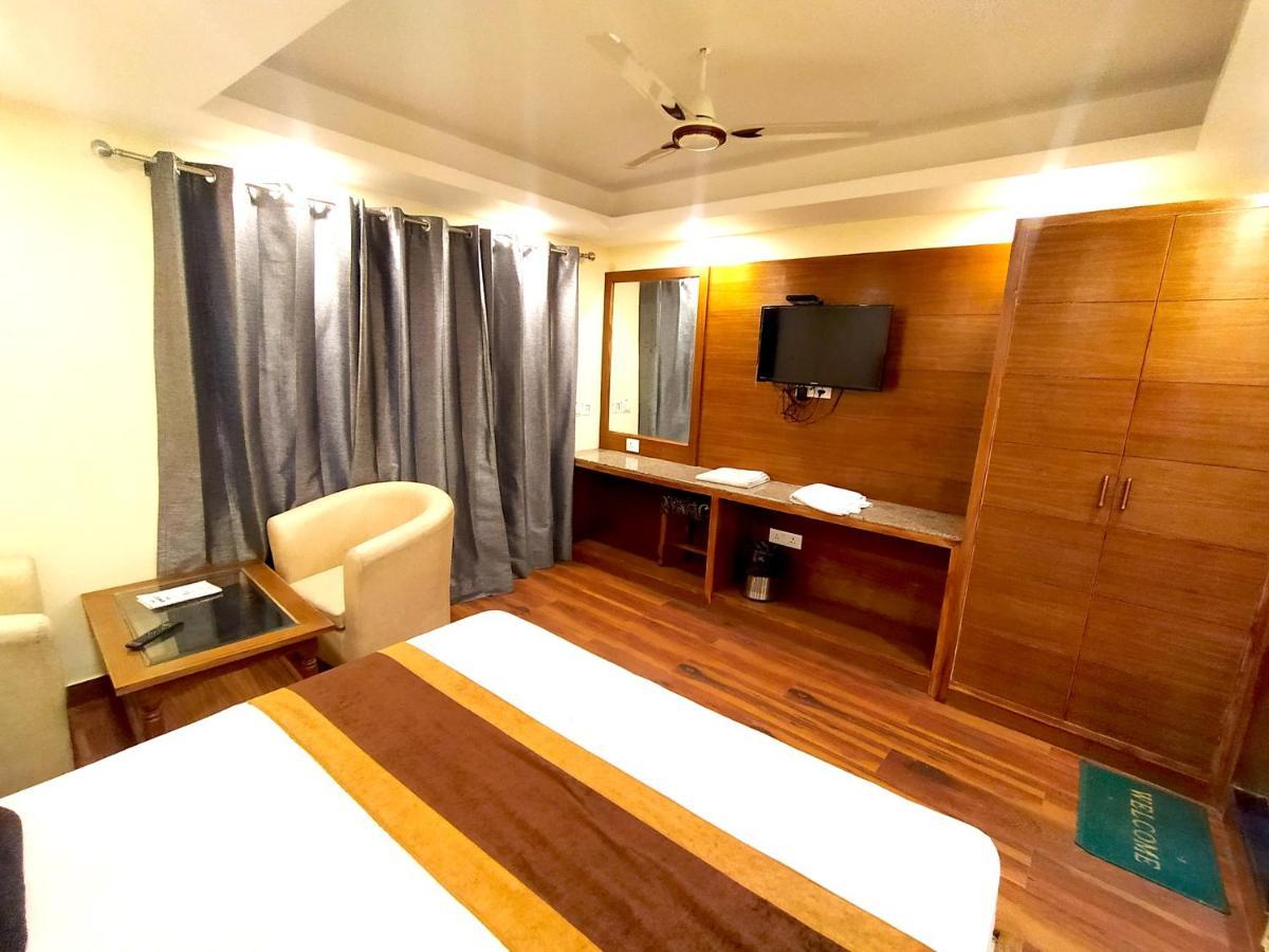 Hotel Samrat, Масурі Екстер'єр фото